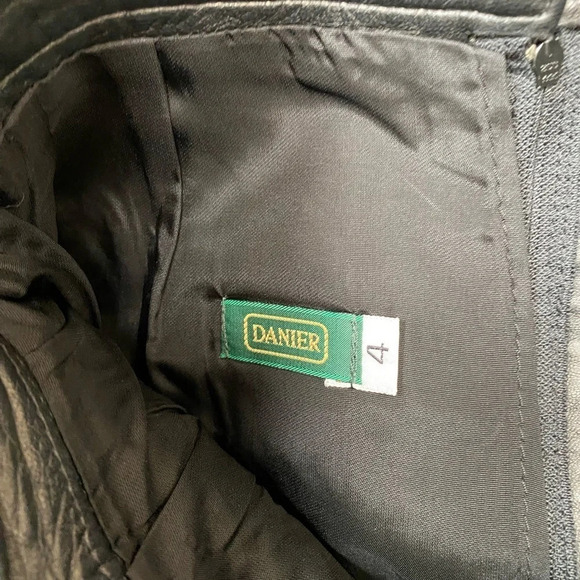 VINTAGE - Buttery Soft Black  Danier Leather 1980s High Waist Skirt - Picture 7 of 8